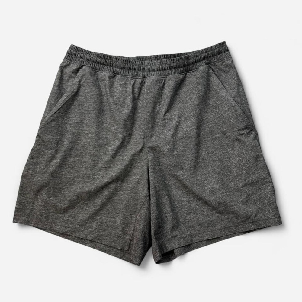 Men's Lululemon grey shorts Size L 0076 #athleisure #yoga